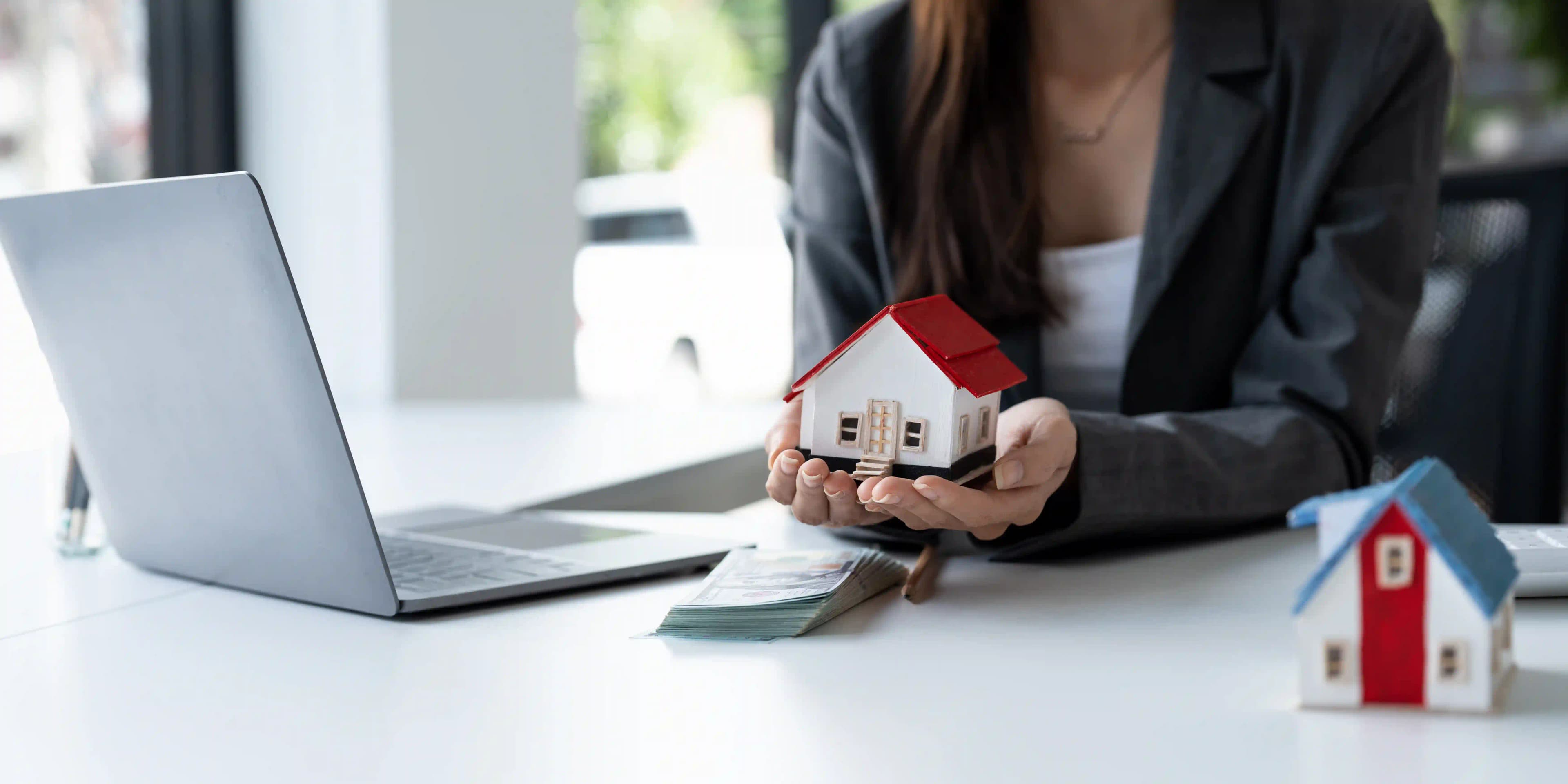 Types of Mortgages: Fixed-Rate vs. Adjustable-Rate - Which is Right for You?